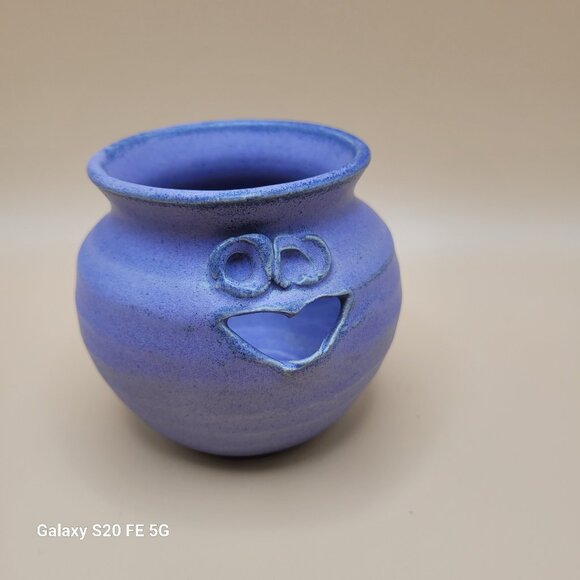 Studio Pottery Face Vase Pot Vessel Smiling Face Hand Made Egg Separator - Picture 1 of 11